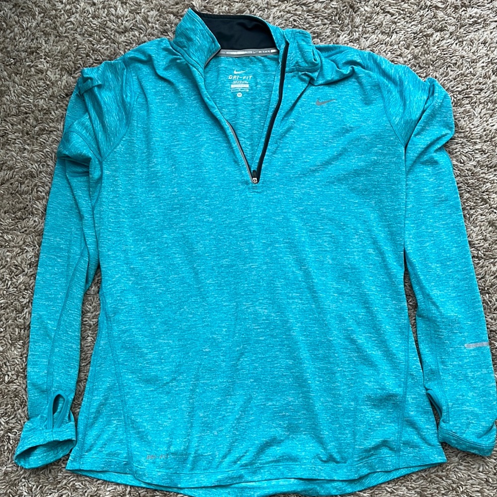 Nike Dri Fit Long Sleeve Quarter Zip medium